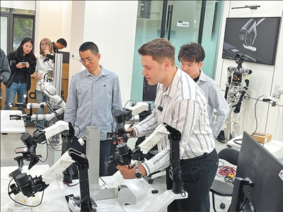 1759025034682240.png 图片2.png